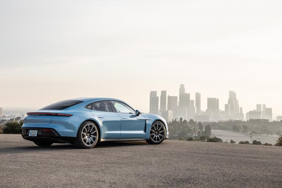  Porsche Taycan 4S 2019 года  (WW) (фото 26 из 41)